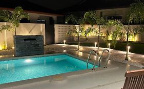Home In Terengganu With Private Pool